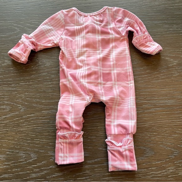 Kryssi Kouture Pink Ruffle Zippie Jumpsuit 0-3M - Picture 4 of 8